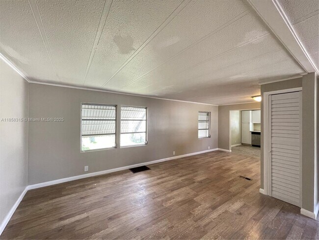 Foto del edificio - 2903 Harbor Ln