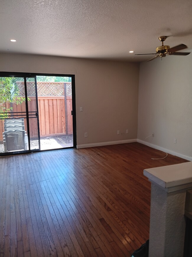Living Room w view of Patio - 1964 Windmill Cir
