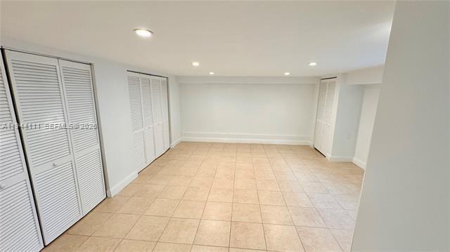 Building Photo - 2301 S Miami Ave