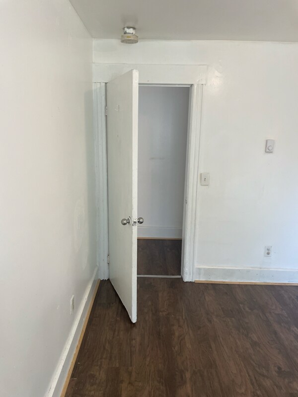 Foto del edificio - 5 Dewey Ave