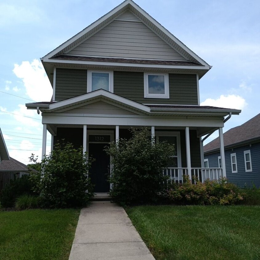 3 Bd 2.5 Ba - 3 Bd 2.5 Ba