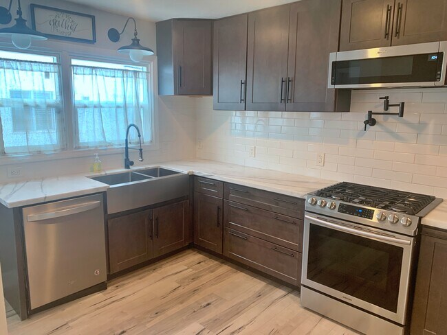 Foto del edificio - 1516 Oliver Ave