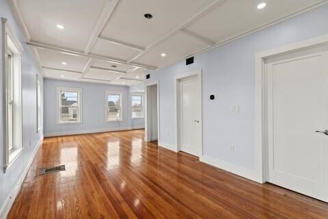 Foto del edificio - 1008 Winthrop Ave