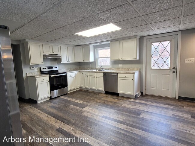 Building Photo - 4 br, 3 bath House - 3011 Shadeland Avenue