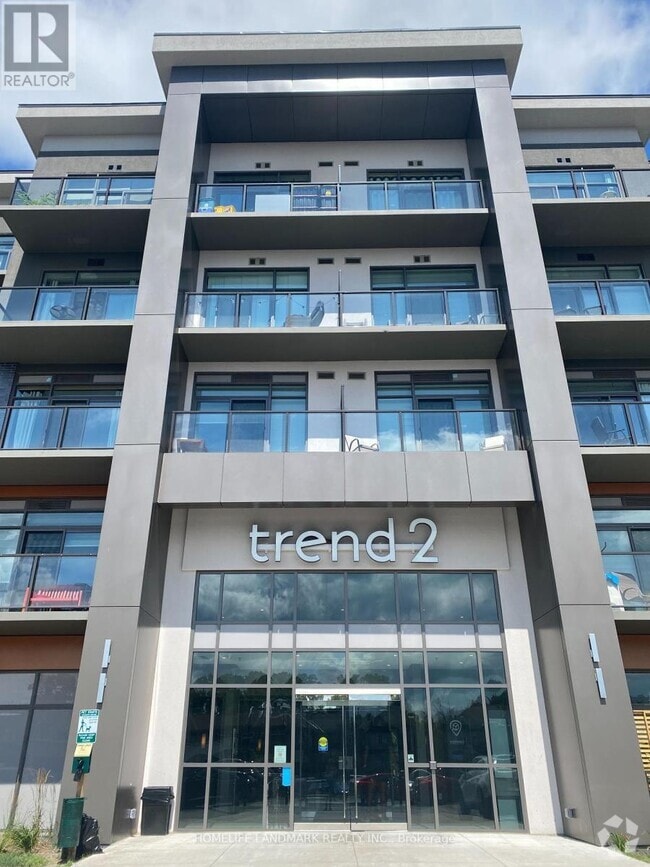 Building Photo - 460-1460 Dundas St E