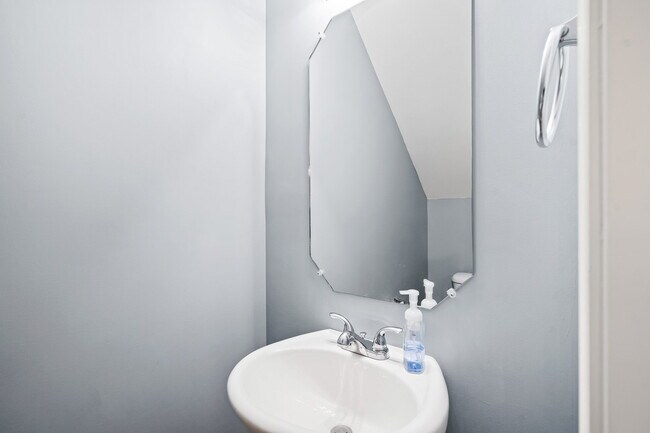 Downstairs Half Bath - 774 Cairn Cir