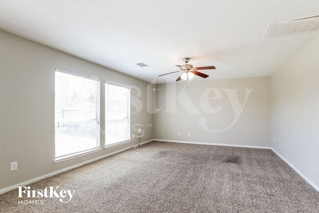 Foto del edificio - 2811 Long Grove Ln