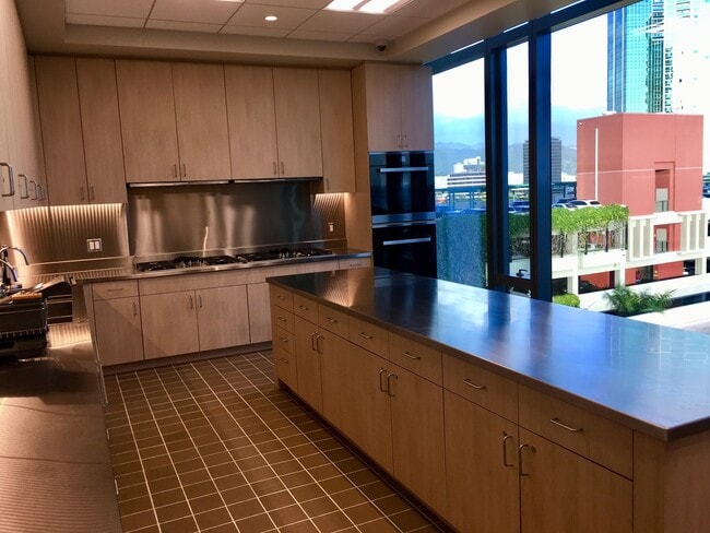 Building Photo - Luxurious Anaha Studio