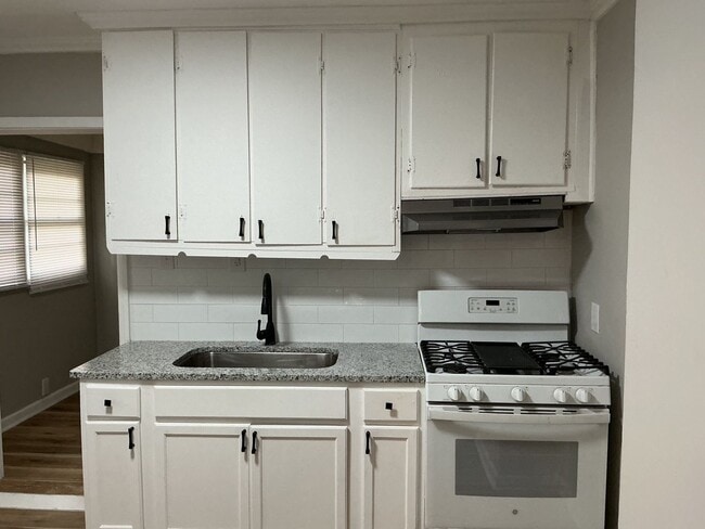 Building Photo - Completely remodeled 3/2 Wetumpka