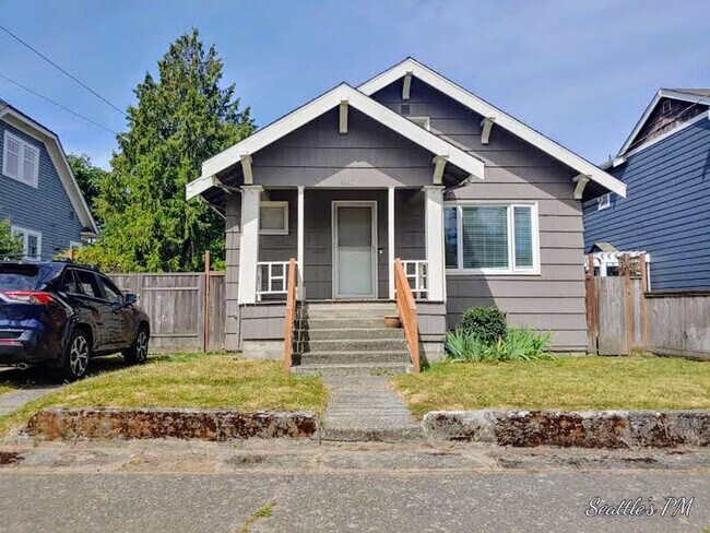 Building Photo - Spacious 2 Bedroom Home in the Pigeon Poin...
