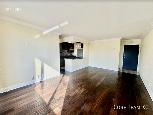 Building Photo - 2 Bedroom 2 Bathroom Apartment in Downtown
