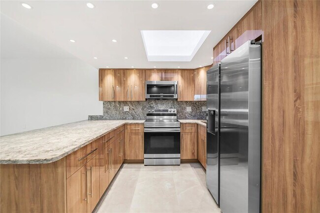 Foto del edificio - 2170 NE 51st Ct