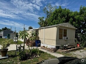 Building Photo - 714 Higgins Rd