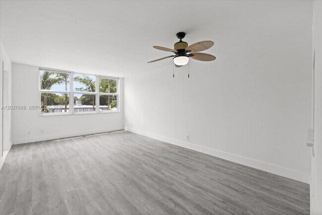 Foto del edificio - 9441 Evergreen Pl