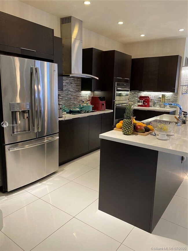 Building Photo - 6474 NW 103rd Psge 6474 Doral Fl 33178