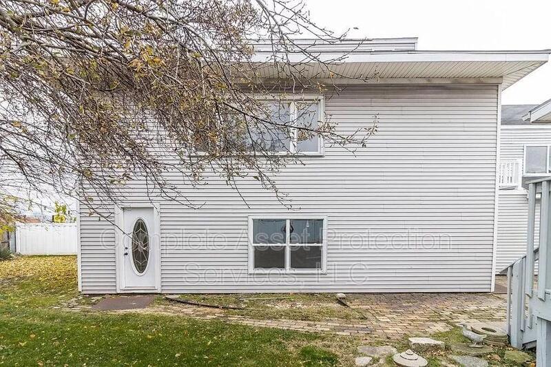 1431 Brown Ave Unit Rear Apt 1, Whiting, IN 46394 Condo for Rent in Whiting, IN