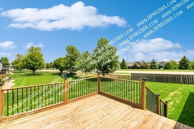 Foto del edificio - SPACIOUS RANCH!! 3 Bedroom, 2 Bathroom Hom...