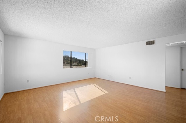 Foto del edificio - 1004 E Garfield Ave