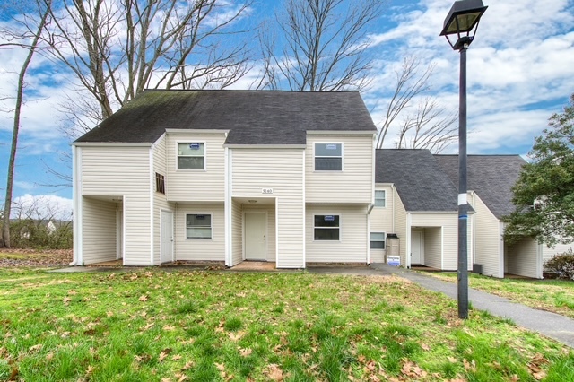 Foto principal - 9140 Black Heath Cir