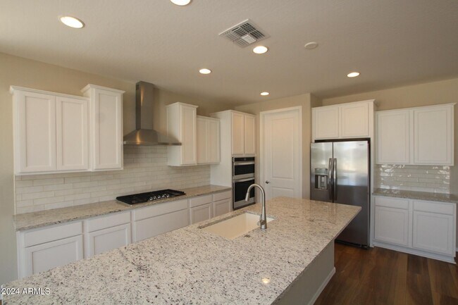 Foto del edificio - 18827 262nd Ln