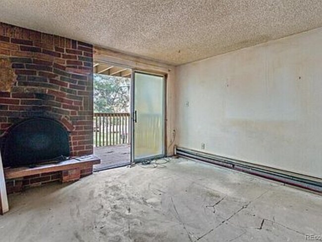 Building Photo - 1300 S Parker Rd