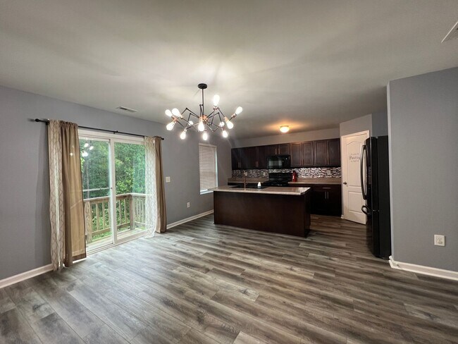 Foto del edificio - Beautiful 4 Bed, 2.5 Bath Home in Lillington