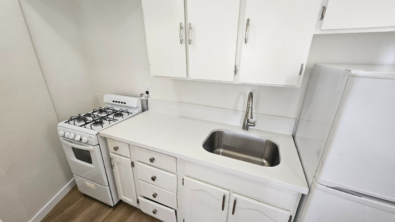 Primary Photo - 1005 W 23rd St