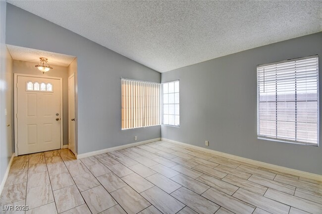 Foto del edificio - 7732 Parnell Ave