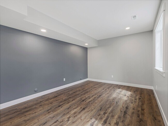 Foto del edificio - 1565 Hadleys View Dr