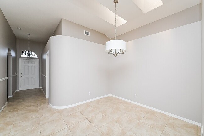 Building Photo - 6152 Weatherwood Cir