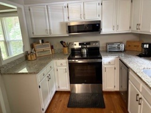 Foto del edificio - 7408 Penny Hill Ln