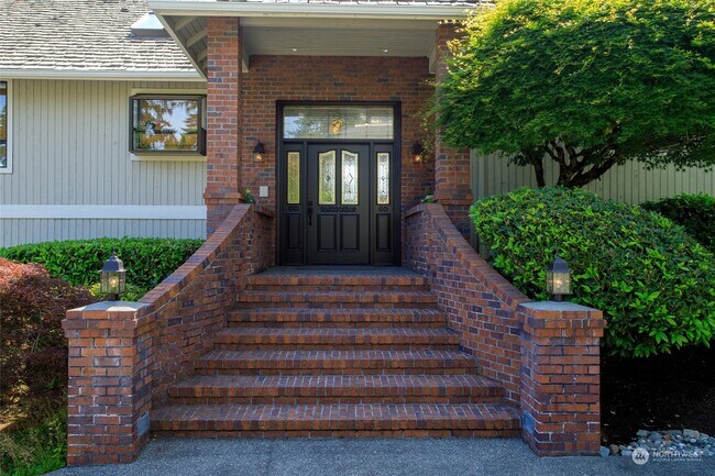 Building Photo - 8221 NE 110th Pl