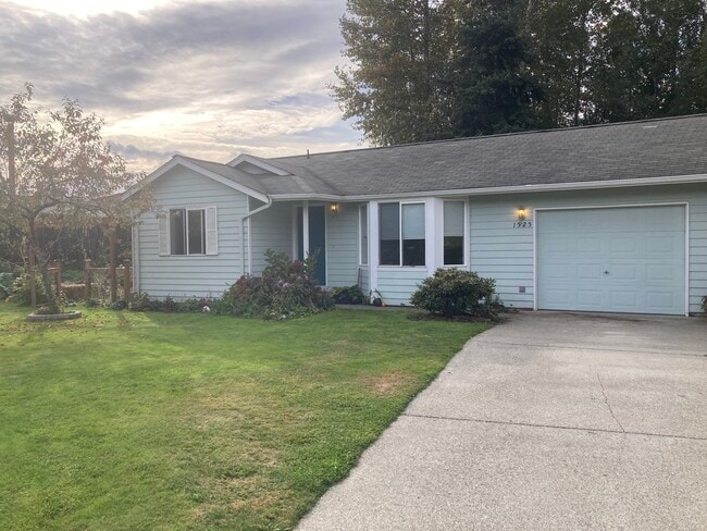 Foto del edificio - 1525 Blackberry Dr