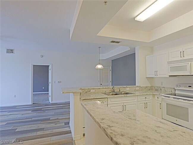 Building Photo - 9015 Colby Dr