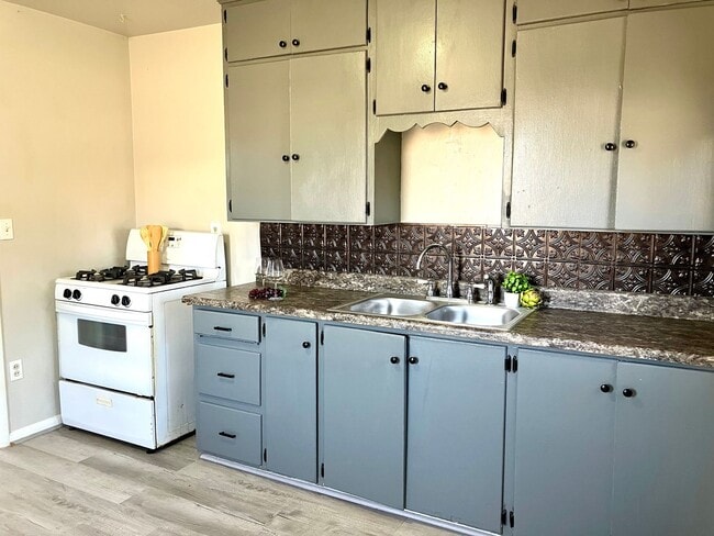 Building Photo - 2 Bed Moore