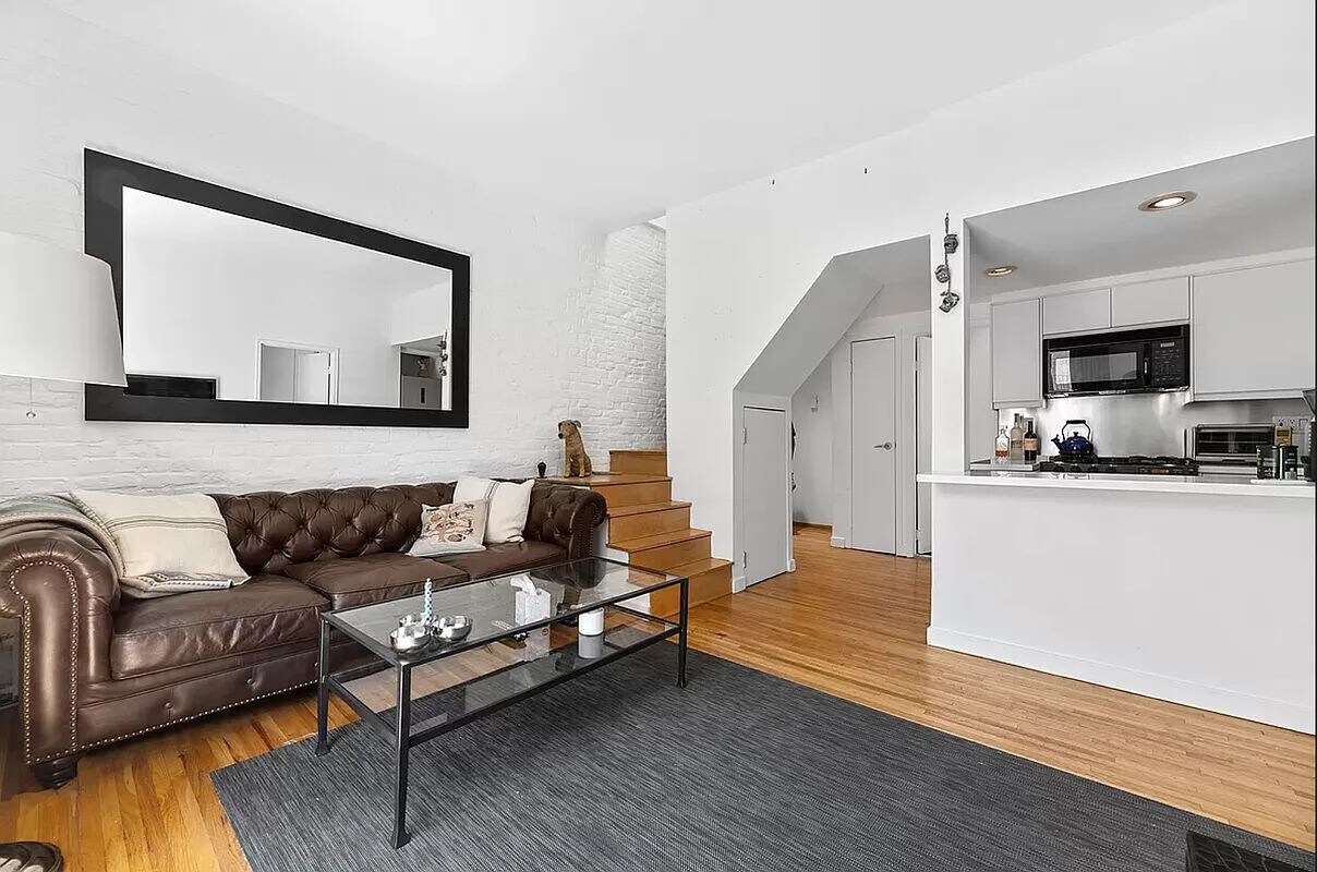 Foto principal - 207 East 21st Street