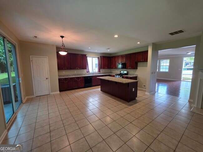 Building Photo - 46 Brookview Dr