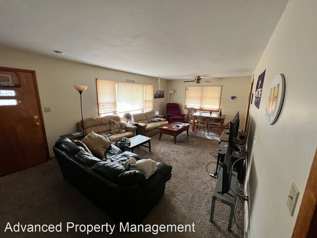 5 br, 2 bath House - 1501 Jarvis Drive photo'