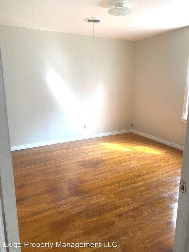 Building Photo - 3 br, 2 bath House - 4216 King