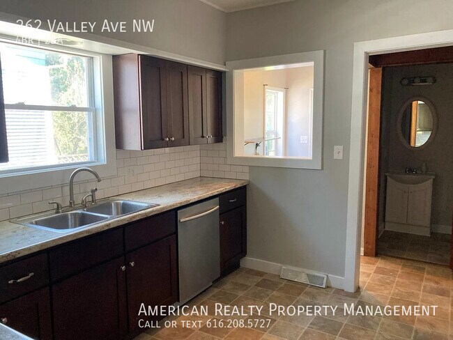 Foto del edificio - 262 Valley Ave NW
