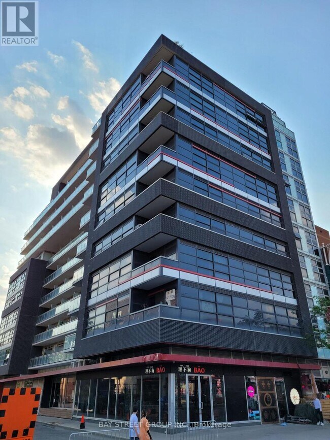 Building Photo - 10 Willison Square