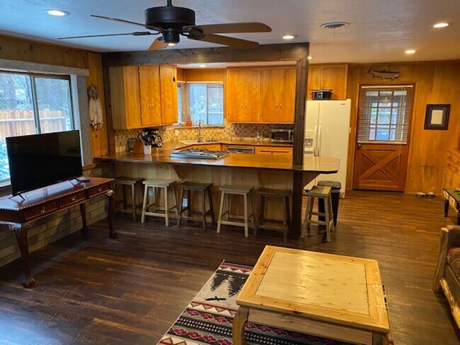 Foto del edificio - Lovely 3BD furnished home avail. for a Sea...