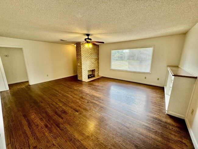 Building Photo - 3322 26th St