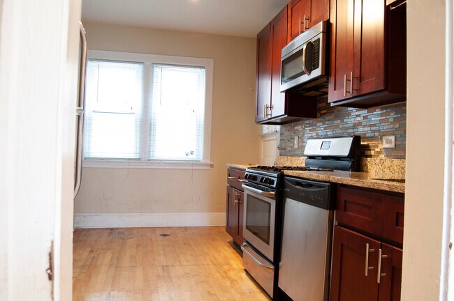 Foto del edificio - 4819 N Springfield Ave