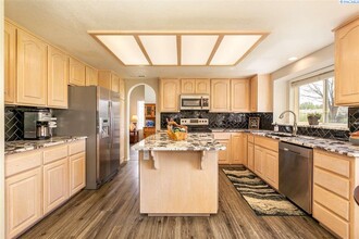 Building Photo - 8621 W Skagit Ave