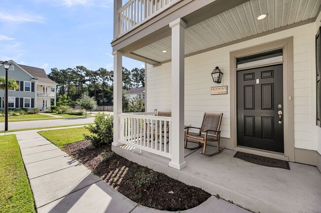 Building Photo - Stunning 4 Bed, 3.5 Bath in Oakfield of Jo...