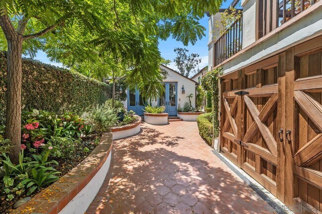 Foto del edificio - 7728 Ludington Pl
