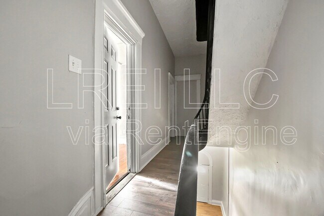 Foto del edificio - 1814 W Jefferson St
