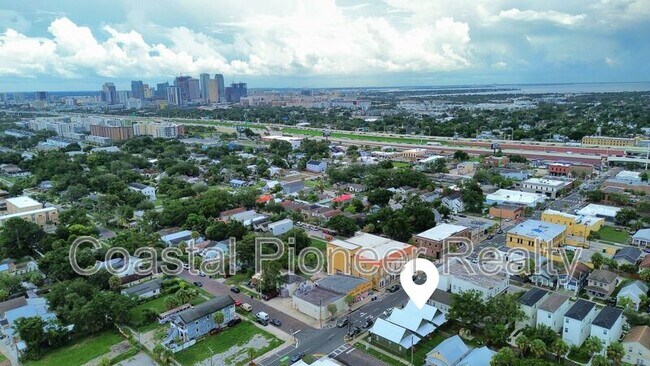 Foto del edificio - 2010 N Howard Ave