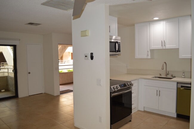 Building Photo - 464 S Calle Encilia